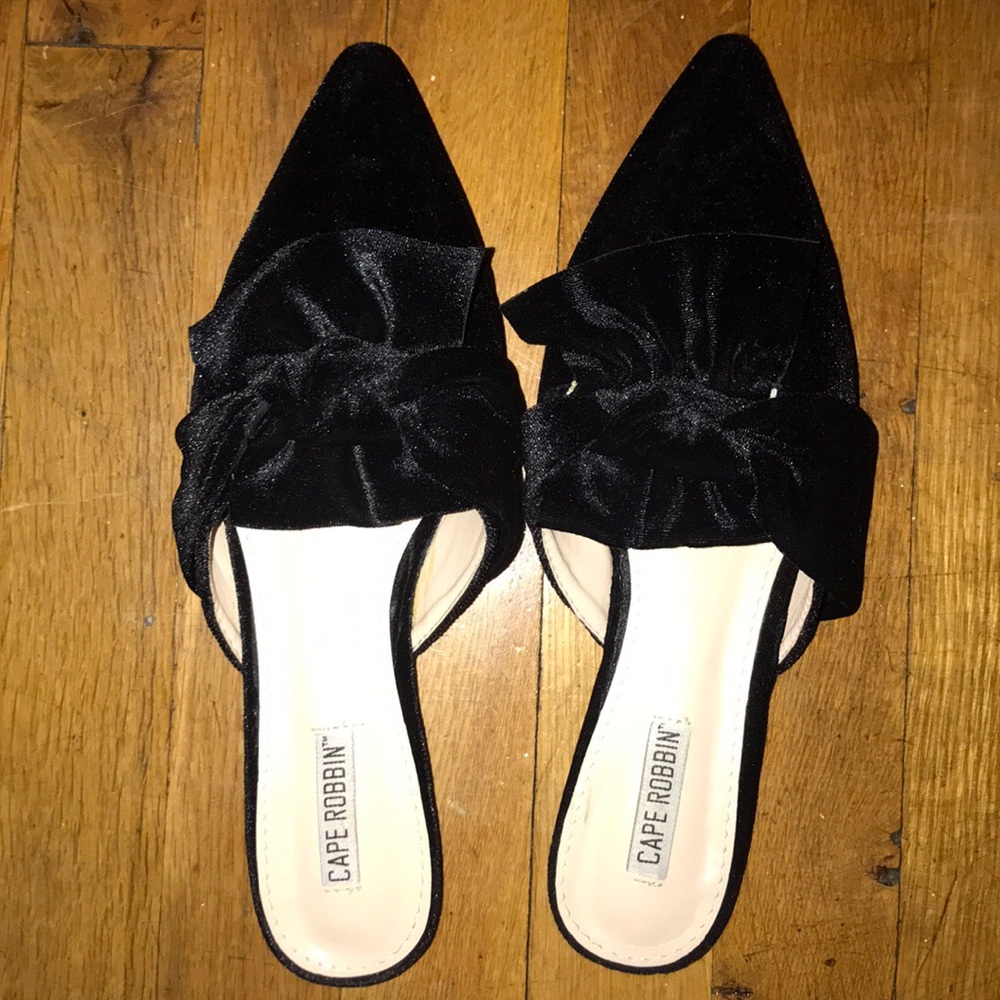 Cape Robbin black velvet mules